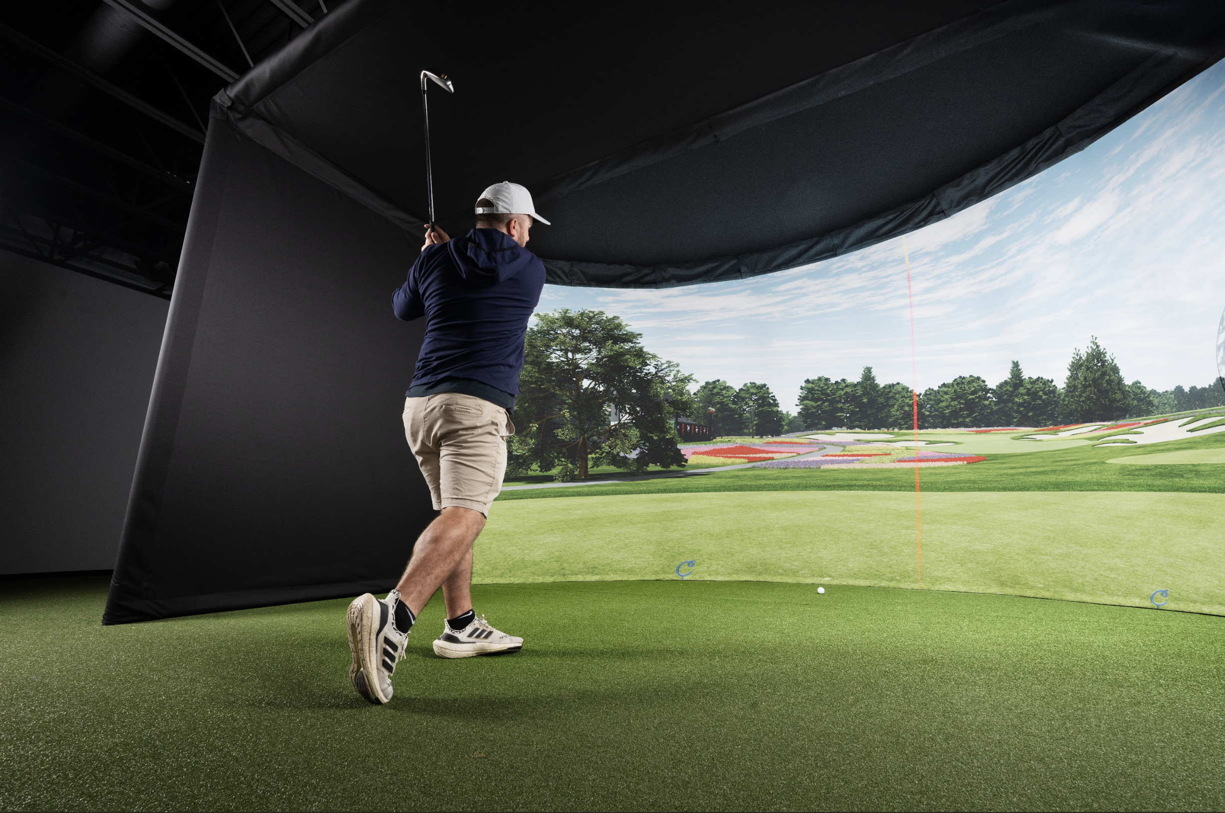 Carl’s Place Curved Golf Simulator Enclosure Kit – Immersive Panoramic Experience