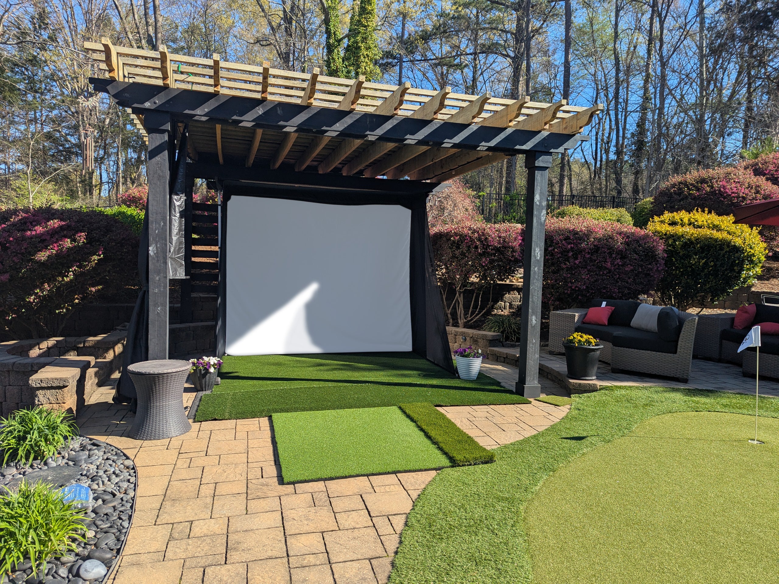 Elite Screen GolfSim Portable ImpactWhite® 350 - Portable Golf Enclosure and Screen