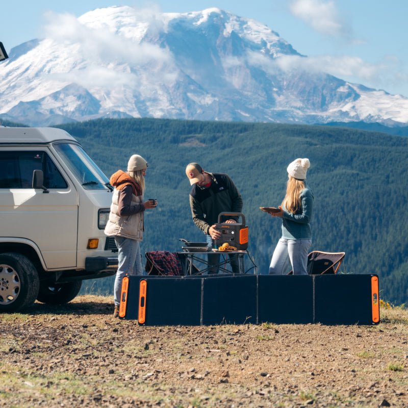 Explorer 2000 v2 Portable Power Station